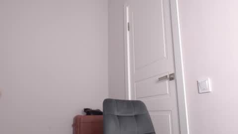 Snapshot of aliceinspires chatting on November 2025 01:14:02 PM Alice online show from November 2025 01:14:02 PM