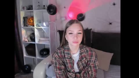 Alice online show from October 2025 04:16:02 AM