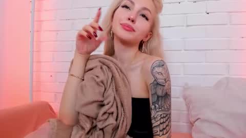 alicemonro online show from December 2025 02:43:02 AM