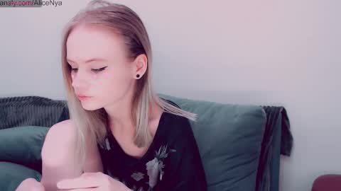 Alice online show from October 2025 05:10:01 AM