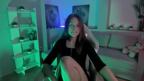 Alice online show from October 2025 01:20:02 AM