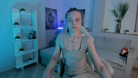 Alice online show from November 2025 03:18:02 AM