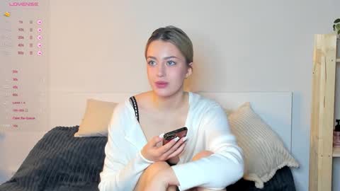 Alice online show from December 2025 02:20:01 AM