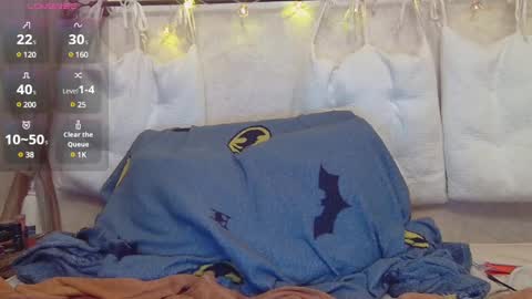 Snapshot of alicewoolfy chatting on December 2024 06:46:02 PM AliceWoolfy online show from December 2024 06:46:02 PM