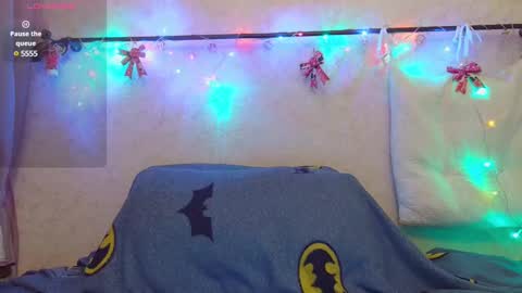 Snapshot of alicewoolfy chatting on December 2024 09:29:02 PM AliceWoolfy online show from December 2024 09:29:02 PM