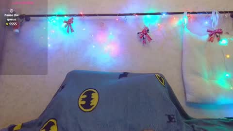 Snapshot of alicewoolfy chatting on January 2025 09:35:02 PM AliceWoolfy online show from January 2025 09:35:02 PM