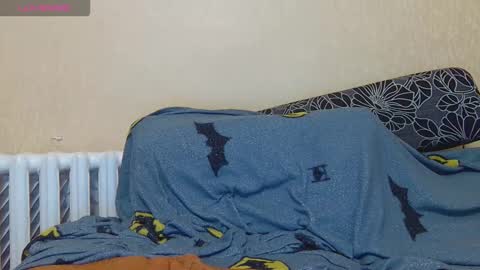 Snapshot of alicewoolfy chatting on September 2025 09:07:02 PM AliceWoolfy online show from September 2025 09:07:02 PM