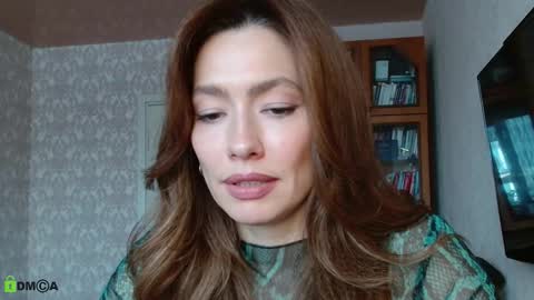 Alicia online show from November 2025 07:21:02 AM