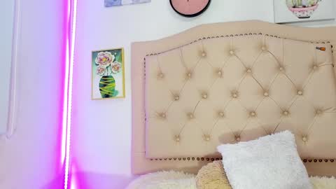       online show from February 2025 02:01:01 AM