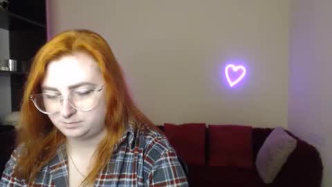 Alicia online show from November 2025 07:33:02 AM