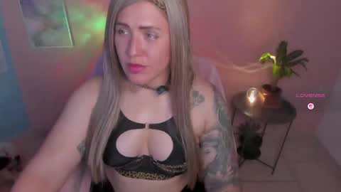 Snapshot of aliciaballard chatting on May 2026 08:06:02 PM Jennyfer online show from May 2026 08:06:02 PM