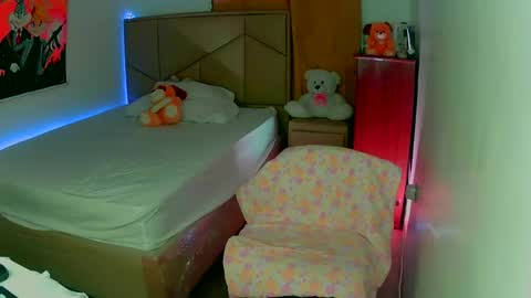 Snapshot of aliciabiden chatting on December 2024 06:22:02 AM aliciabiden online show from December 2024 06:22:02 AM