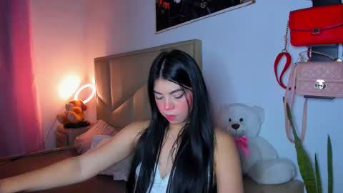 Snapshot of aliciabiden chatting on October 2025 04:35:02 AM aliciabiden online show from October 2025 04:35:02 AM