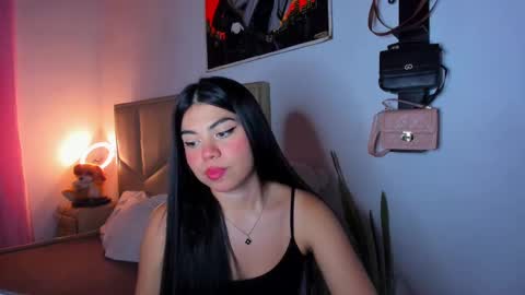 Snapshot of aliciabiden chatting on November 2025 07:08:02 AM aliciabiden online show from November 2025 07:08:02 AM