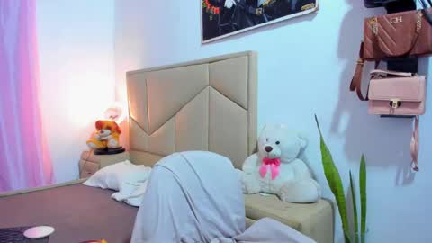 Snapshot of aliciabiden chatting on November 2025 07:07:01 AM aliciabiden online show from November 2025 07:07:01 AM