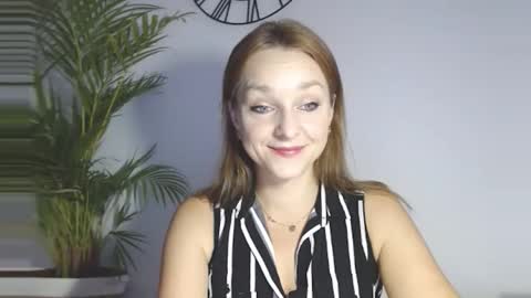 Alicia online show from November 2025 07:19:01 AM