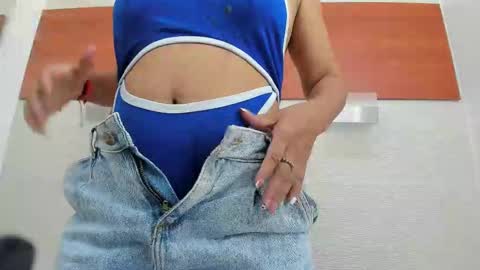 im tutti online show from November 2025 02:43:02 AM