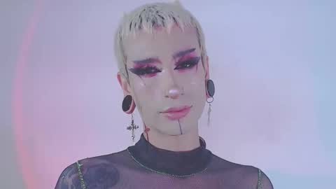 Snapshot of alienexxx chatting on February 2026 12:22:02 AM online show from February 2026 12:22:02 AM