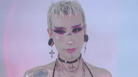 Snapshot of alienexxx chatting on March 2026 12:35:01 AM online show from March 2026 12:35:01 AM