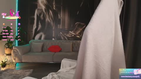 Aliessia online show from November 2025 07:12:01 PM