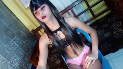 aliexagrey online show from April 2026 07:45:01 AM