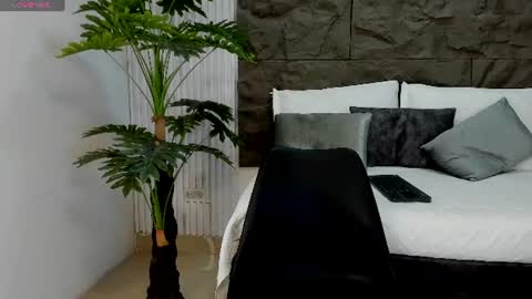 Snapshot of aliice_greco chatting on July 2026 12:01:01 PM Alice online show from July 2026 12:01:01 PM