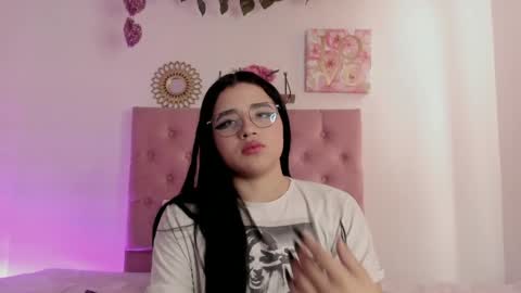 Snapshot of aliice_walker_ chatting on December 2024 03:33:01 PM aliice_walker_ online show from December 2024 03:33:01 PM