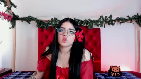 Snapshot of aliice_walker_ chatting on December 2024 05:33:02 PM aliice_walker_ online show from December 2024 05:33:02 PM