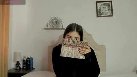 Snapshot of aliice_walker_ chatting on January 2025 01:07:01 PM aliice_walker_ online show from January 2025 01:07:01 PM