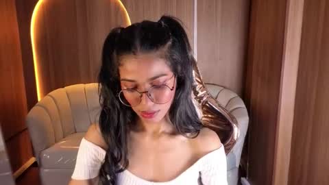 alina_b_ online show from March 2026 09:32:02 PM