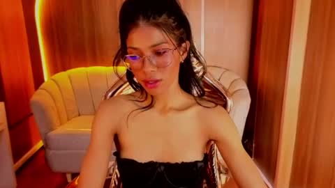 alina_b_ online show from July 2026 07:56:02 PM
