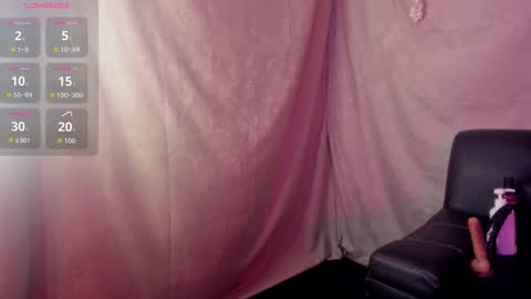 Snapshot of alina_chapman_ chatting on October 2025 07:18:01 AM Andrea online show from October 2025 07:18:01 AM