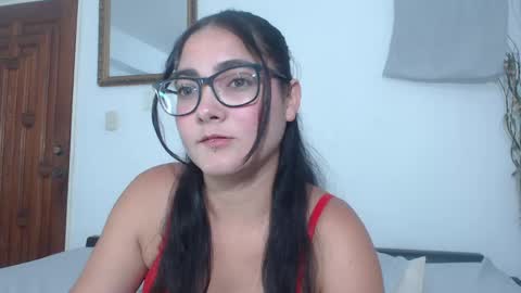 Snapshot of alina_seduction chatting on June 2026 02:37:02 AM Alina online show from June 2026 02:37:02 AM