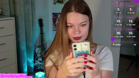 Snapshot of alinabae chatting on September 2025 07:35:01 PM Alina and Ben online show from September 2025 07:35:01 PM