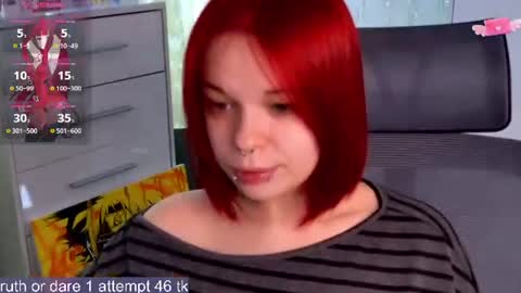 Snapshot of alinabae chatting on June 2026 07:02:01 AM Alina and Ben online show from June 2026 07:02:01 AM