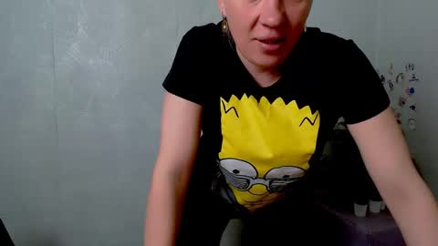 Snapshot of alinafrey_ chatting on May 2026 04:20:02 AM Alina online show from May 2026 04:20:02 AM