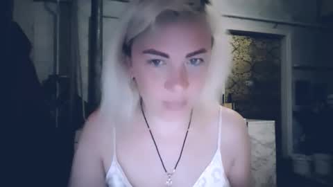 Snapshot of alinafrey_ chatting on May 2026 03:01:02 AM Alina online show from May 2026 03:01:02 AM