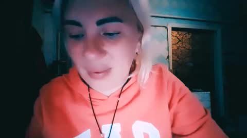 Snapshot of alinafrey_ chatting on May 2026 01:07:02 PM Alina online show from May 2026 01:07:02 PM