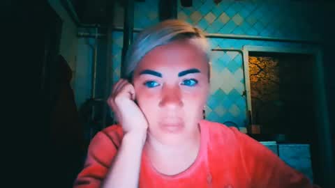 Snapshot of alinafrey_ chatting on June 2026 05:16:02 AM Alina online show from June 2026 05:16:02 AM