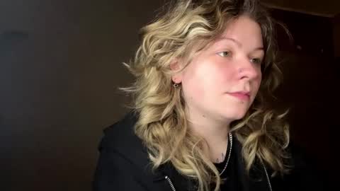 Alina online show from April 2026 07:26:02 PM