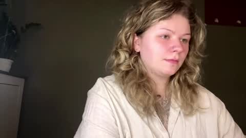 Alina online show from April 2026 01:18:01 PM