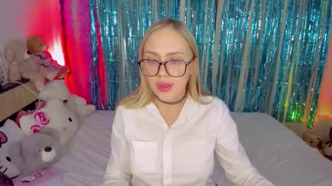 alinaocean online show from November 2025 09:13:01 PM