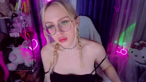 alinaocean online show from April 2026 06:25:01 PM