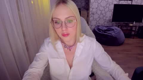 alinaocean online show from May 2026 06:16:02 PM