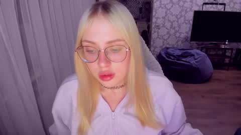 alinaocean online show from May 2026 08:21:02 PM