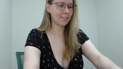 alinasei online show from July 2026 12:31:01 PM