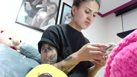 Snapshot of alipetite_ chatting on November 2025 11:14:01 PM alipetite online show from November 2025 11:14:01 PM