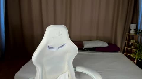 Snapshot of alis_tauber chatting on June 2026 09:22:02 AM Alis online show from June 2026 09:22:02 AM