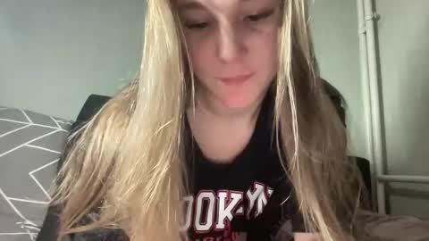 alisa0258 online show from November 2025 02:02:01 PM