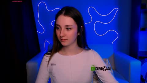 Alisa online show from April 2026 08:01:02 PM